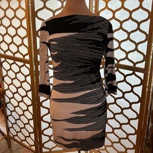Diane Von Furstenberg black and white knit dress Size 2